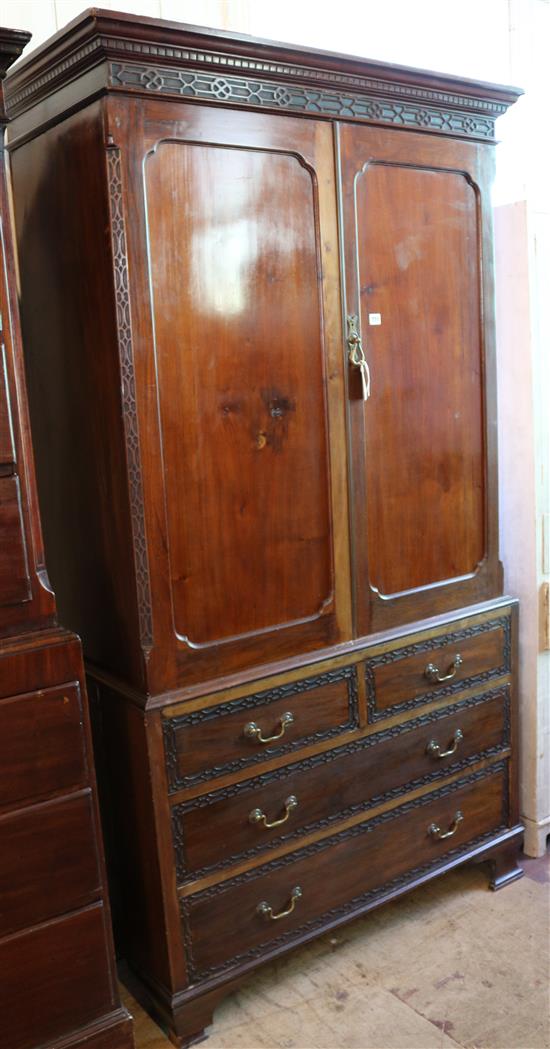 Late Victorian linen press